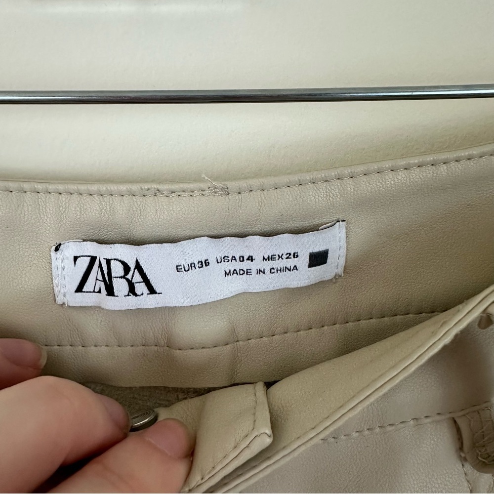 Zara Light Tan Beige Faux Leather Skinny Leg Pants Size 4 - Picture 3 of 4